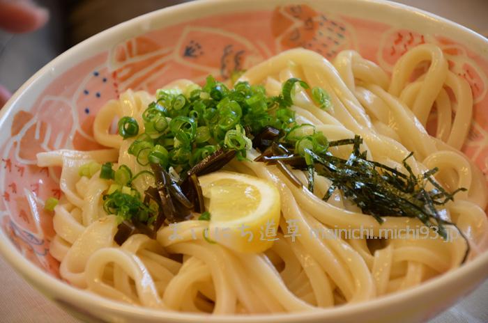 ぶっかけ(大)は、100円プラスで380円 ぶっかけ(大)は、100円プラスで380円